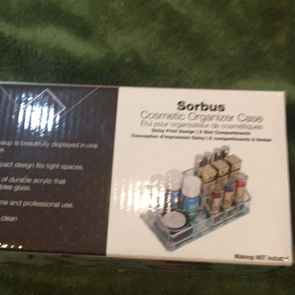 NWT Sorbus cosmetic organizer in case
